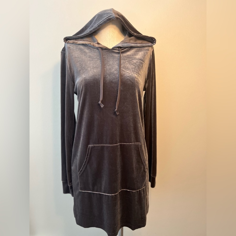Forever 21 Short Velvet Dress